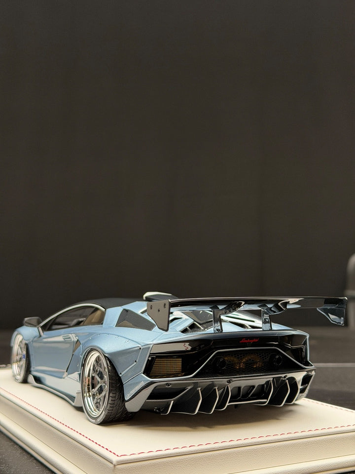 Lamborghini Aventador SVJ (Ice Blue, DIAMOND Auto) [Davis & Giovanni] 1:18 scale