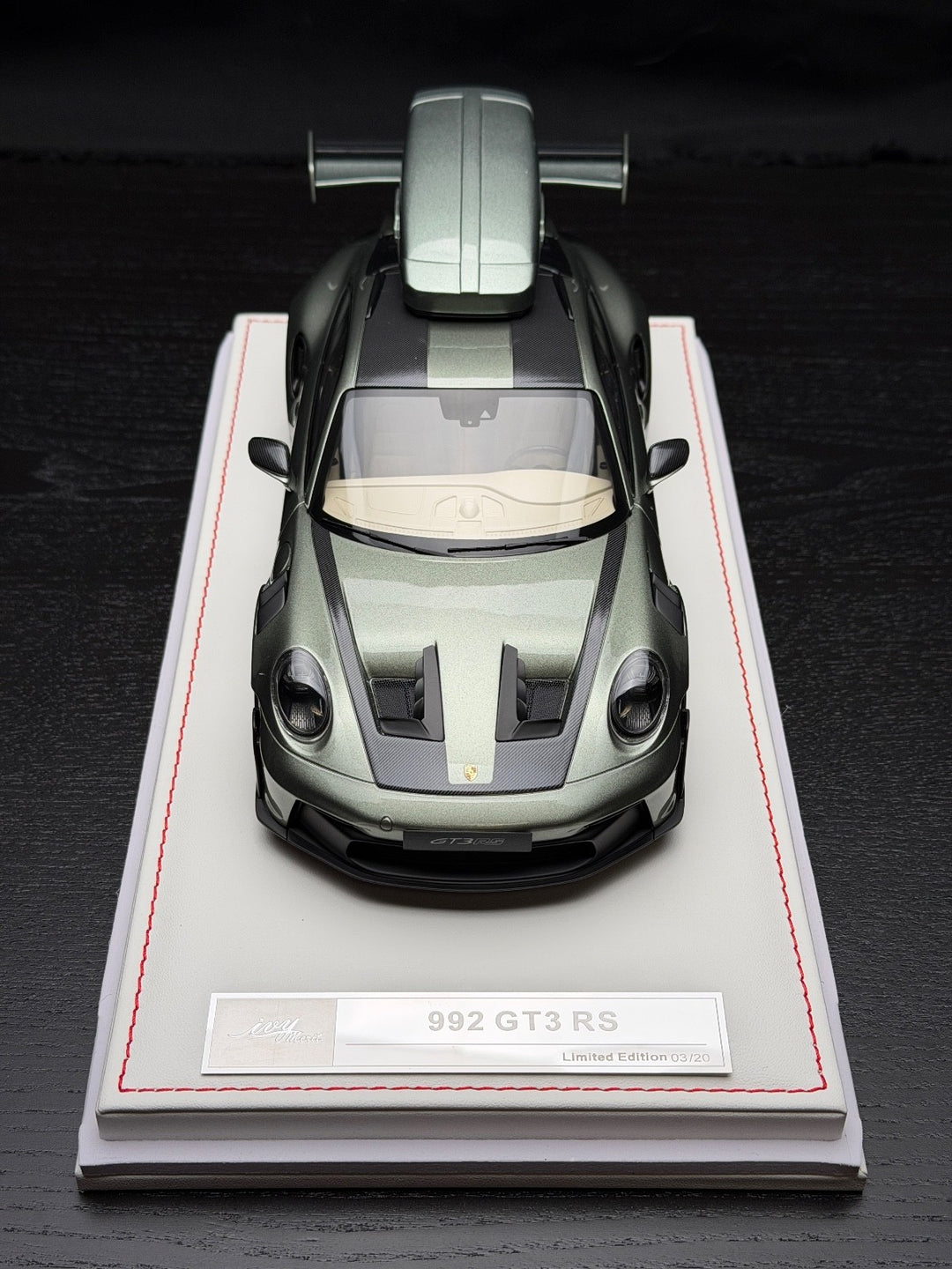 Porsche 911 GT3 RS w/ Roof Rack (Urban Bamboo/ White) [IVY Model] 1:18 scale