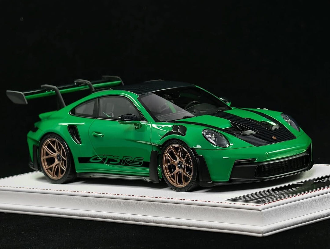 Porsche 911 GT3RS (Viper Green) [Davis & Giovanni] 1:18 scale
