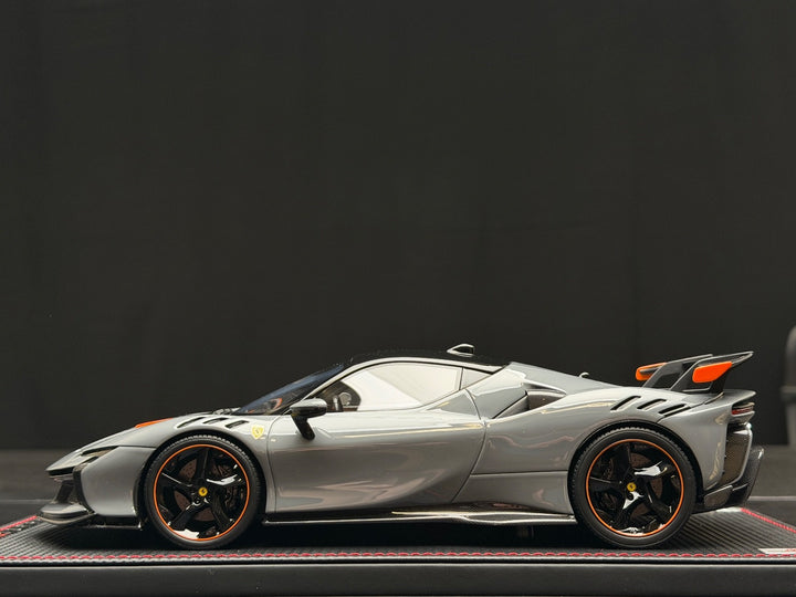 Ferrari SF90XX Spider (Gray) [MR Collection] 1/18 scale