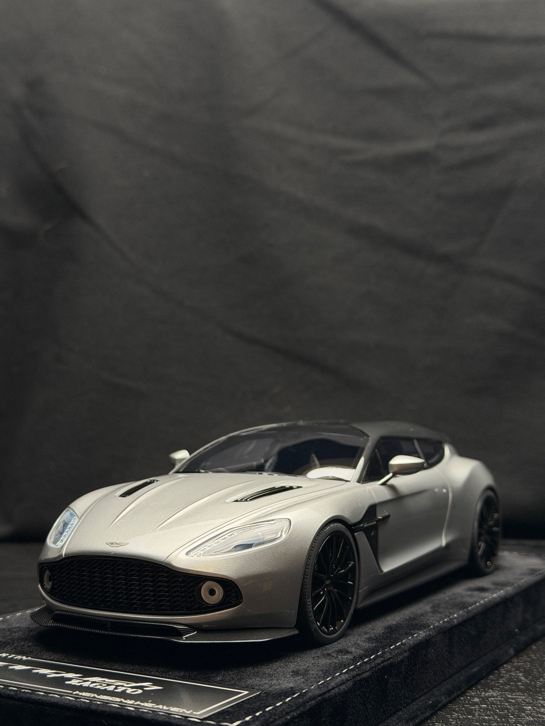 Aston Martin Vanquish Zagato (Silver) [Henson&Heaven] 1/18 scale