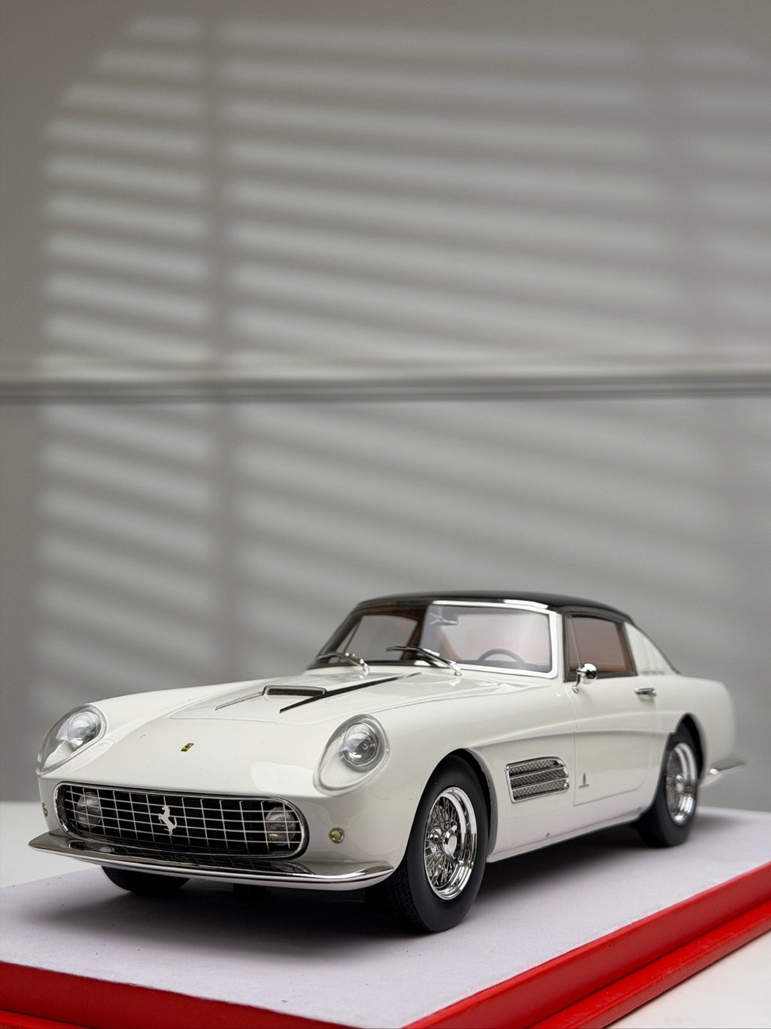1956 Ferrari 410 Superamerica (White) [Hand Build Model] 1/18 scale