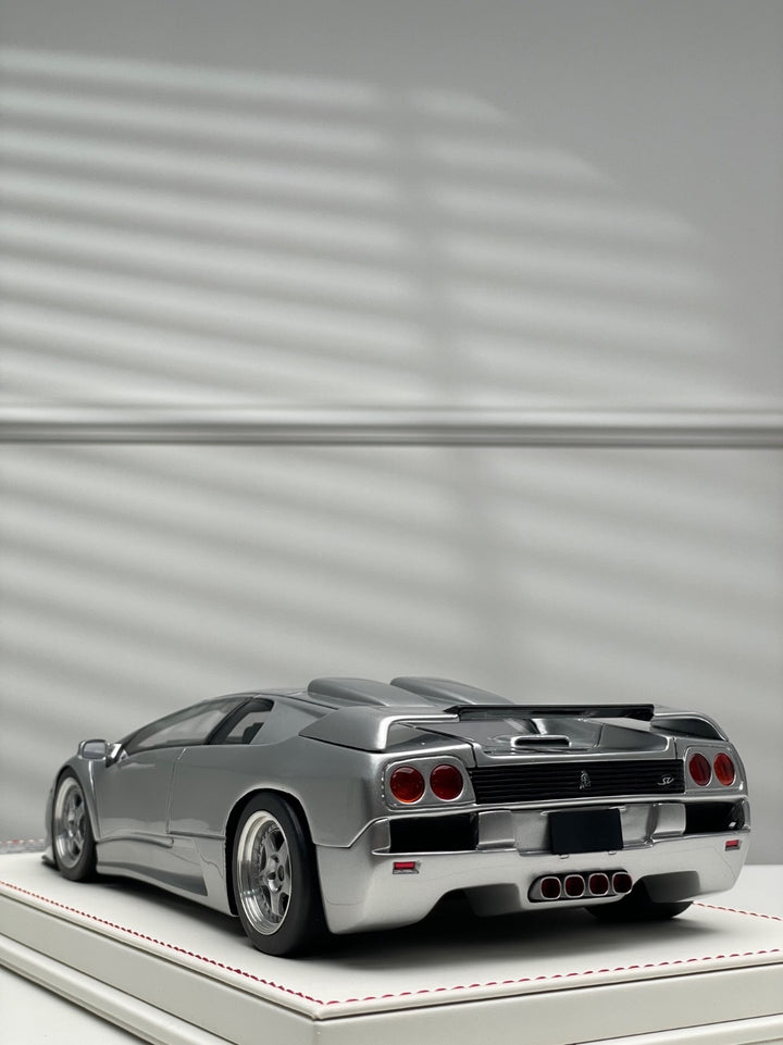 Lamborghini Diablo SE 35th Anniversary (Silver) [Auto Palace Model] 1/18 scale