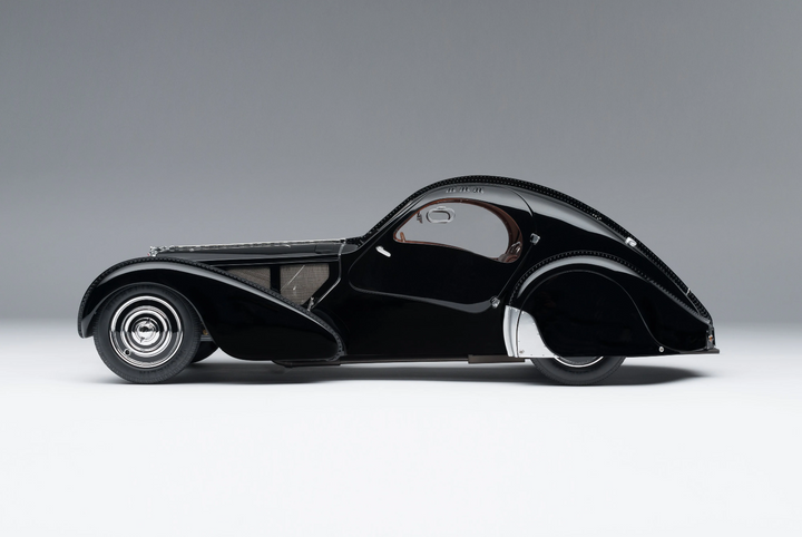 BUGATTI TYPE 57SC ATLANTIC ("LA VOITURE NOIRE") [Openable] By: Amalgam 1:8 scale