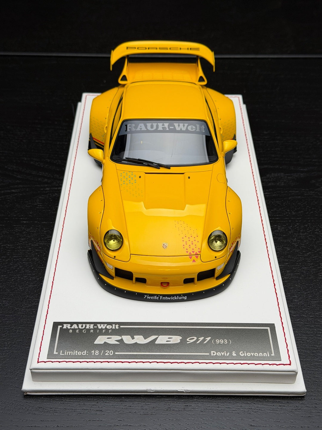Porsche 911 RWB (70th Anniversary "Cinderella") [Davis & Giovanni] 1:18 scale