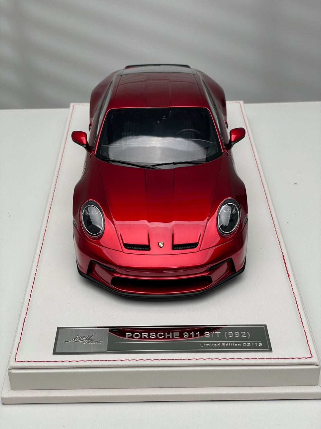 Porsche 911 S/T (Metallic Red/ Silver Rims) [Ivy Merit Model] 1/18 scale