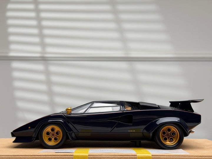 Lamborghini Countach LP400S Prototype Walter Wolf 3rd [Make up IDEA] 1/18 scale