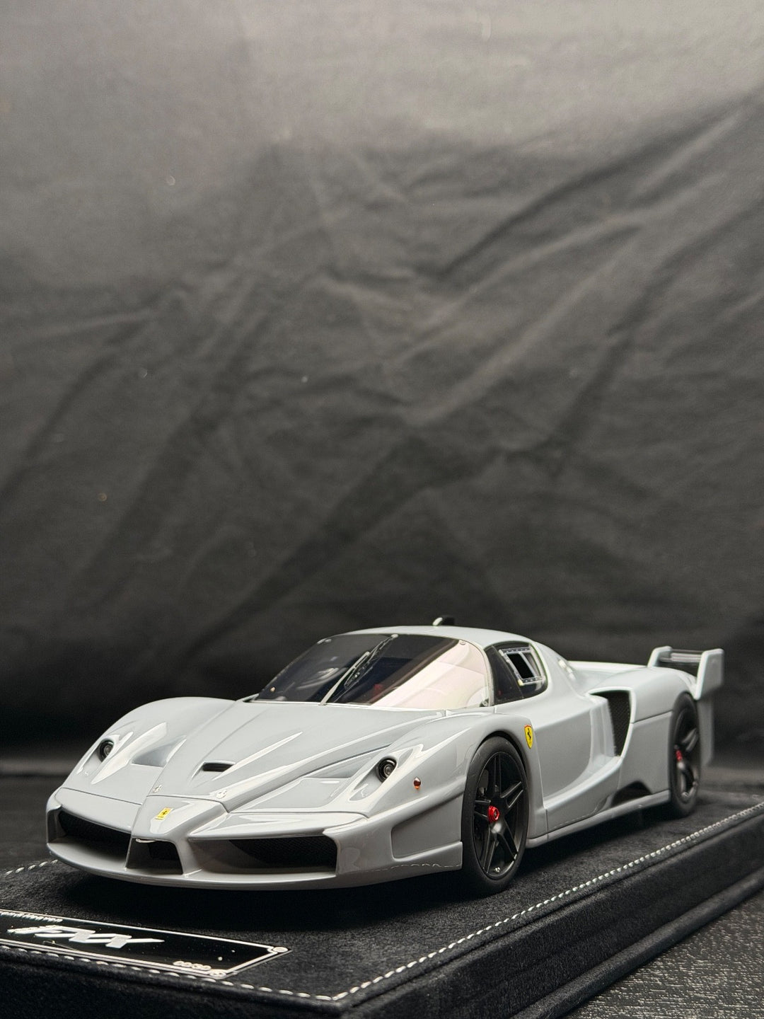 Ferrari FXX (Grigio Scuro) [Henson&Heaven] 1/18 scale