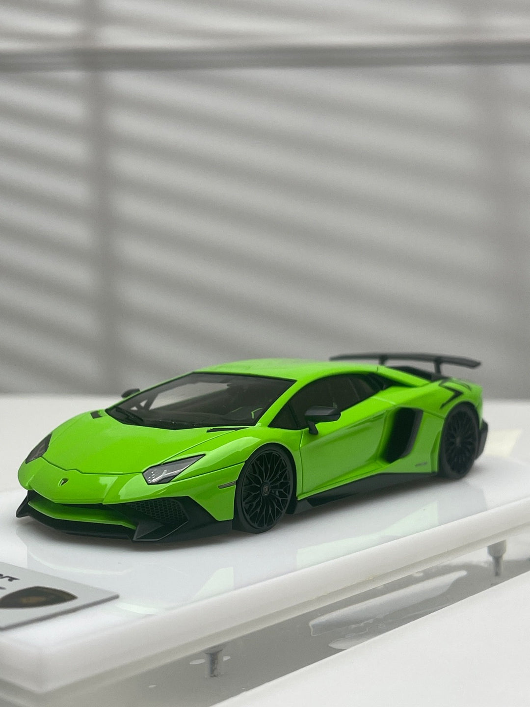 Lamborghini Aventador LP750-4 SV (Green) [Make Up] 1:43 scale