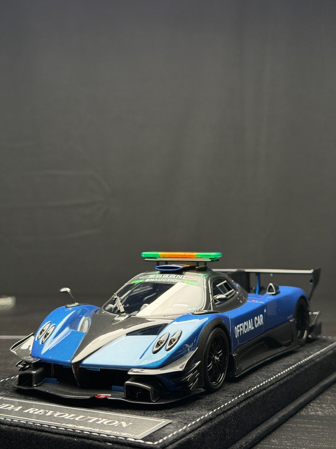 Pagani Zonda Revolution (Blue/ Carbon Pace Car) [Henson&Heaven] 1/18 scale