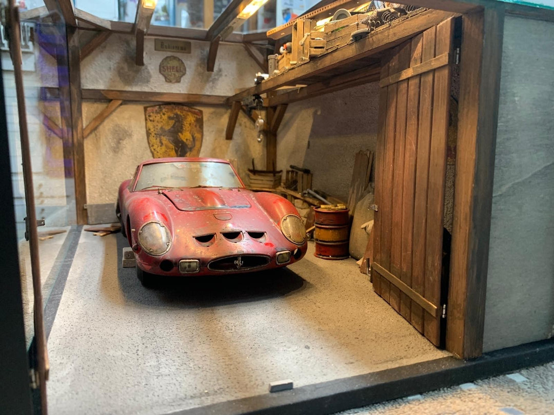 Ferrari 250 GTO - Barn Diorama (Hand Made) [1:18 scale]