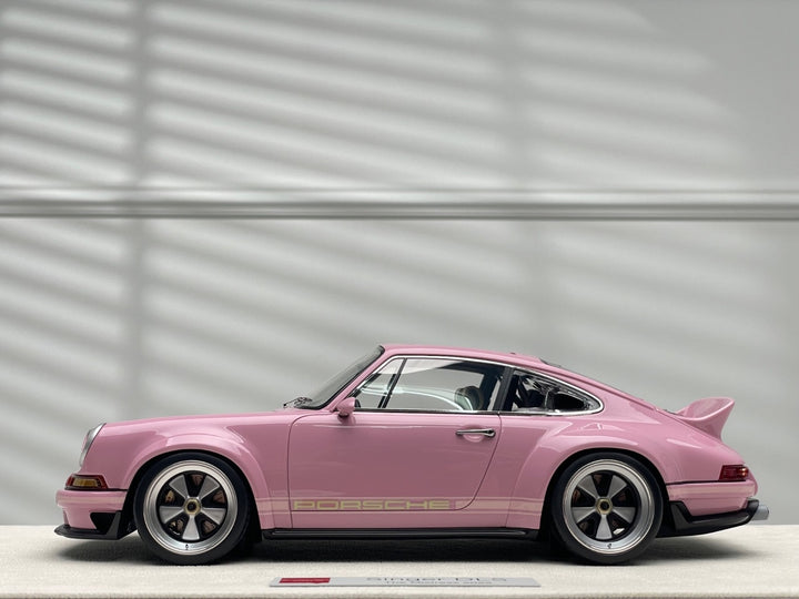 Porsche 911 Singer DLS (Pink "The Mistress") [Make up Eidolon] 1/18 scale