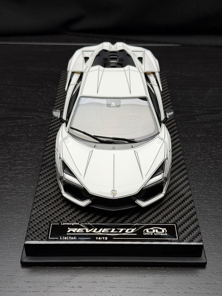 Lamborghini Revuelto (White/Black) [Ultra Unique] 1/18 scale