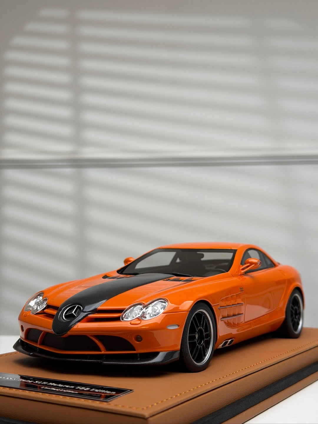 Mercedes-Benz SLR McLaren 722 Edition (Orange) [IVY Merit Model] 1/18 scale