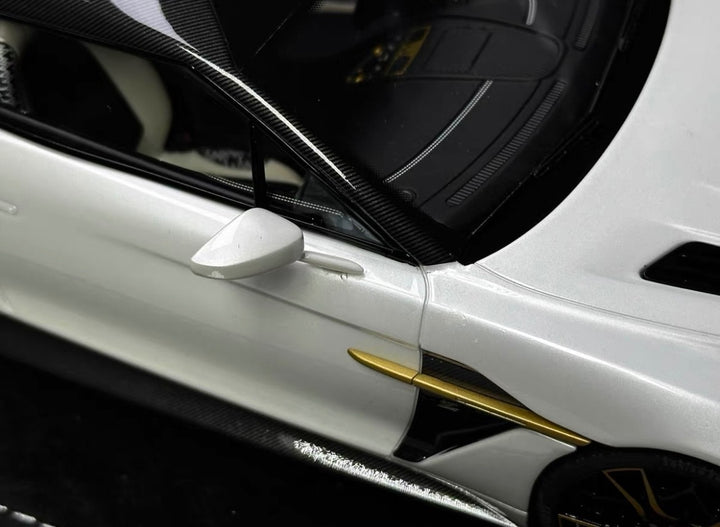 Aston Martin Vanquish Zagato (White) [Henson&Heaven] 1/18 scale