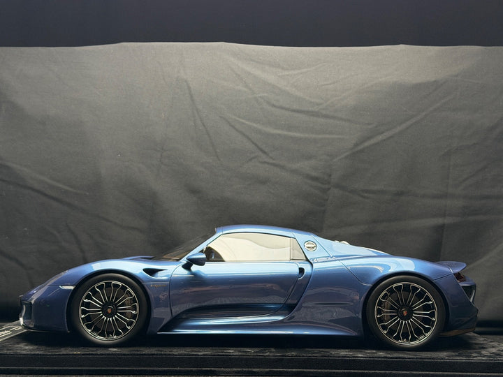 Porsche 918 Spyder (Metallic Light Blue) [H&H] 1:8 scale