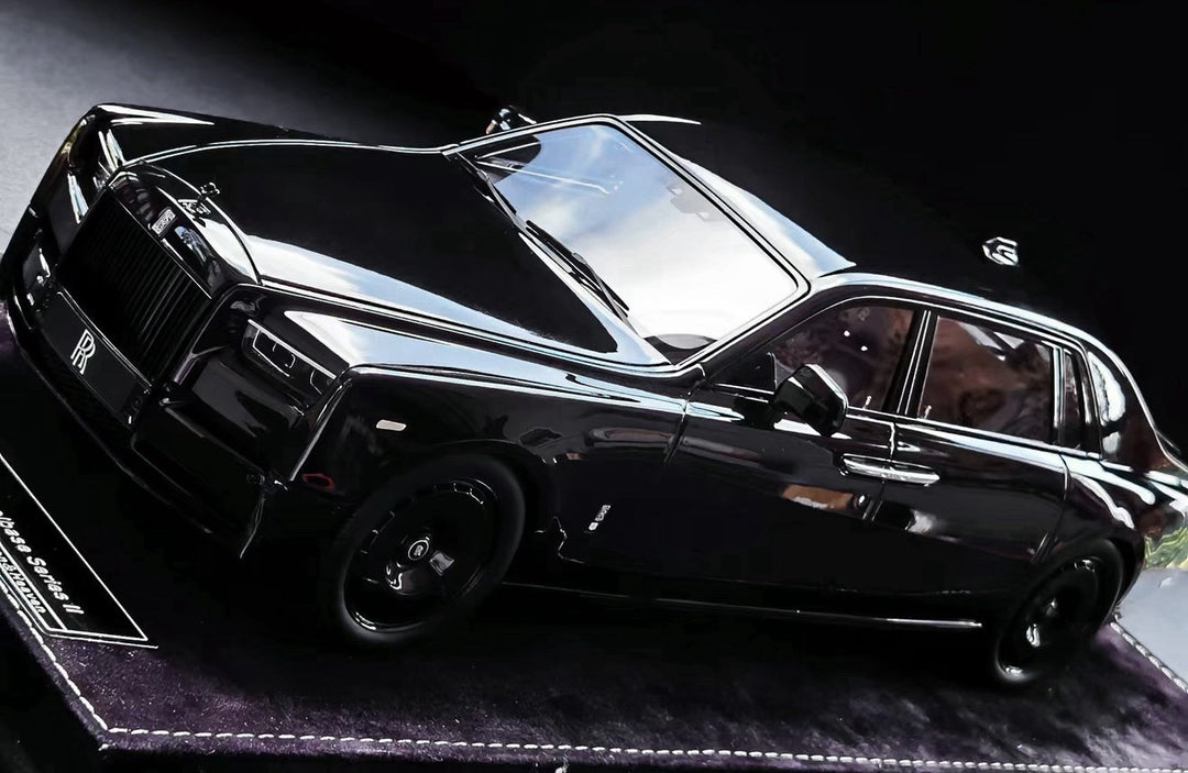 Rolls-Royce Phantom Long Wheelbase Series II (Black) [Henson&Heaven] 1/18 scale