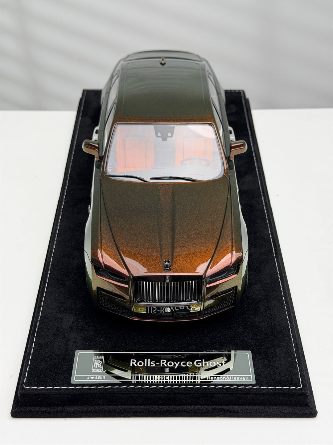 Rolls-Royce Ghost (Chameleon) [Henson&Heaven] 1/18 scale