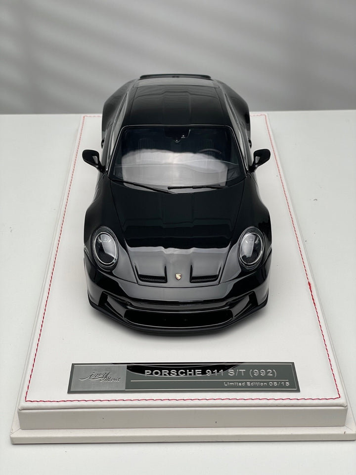 Porsche 911 S/T (Black/ Red Rims) [Ivy Merit Model] 1/18 scale
