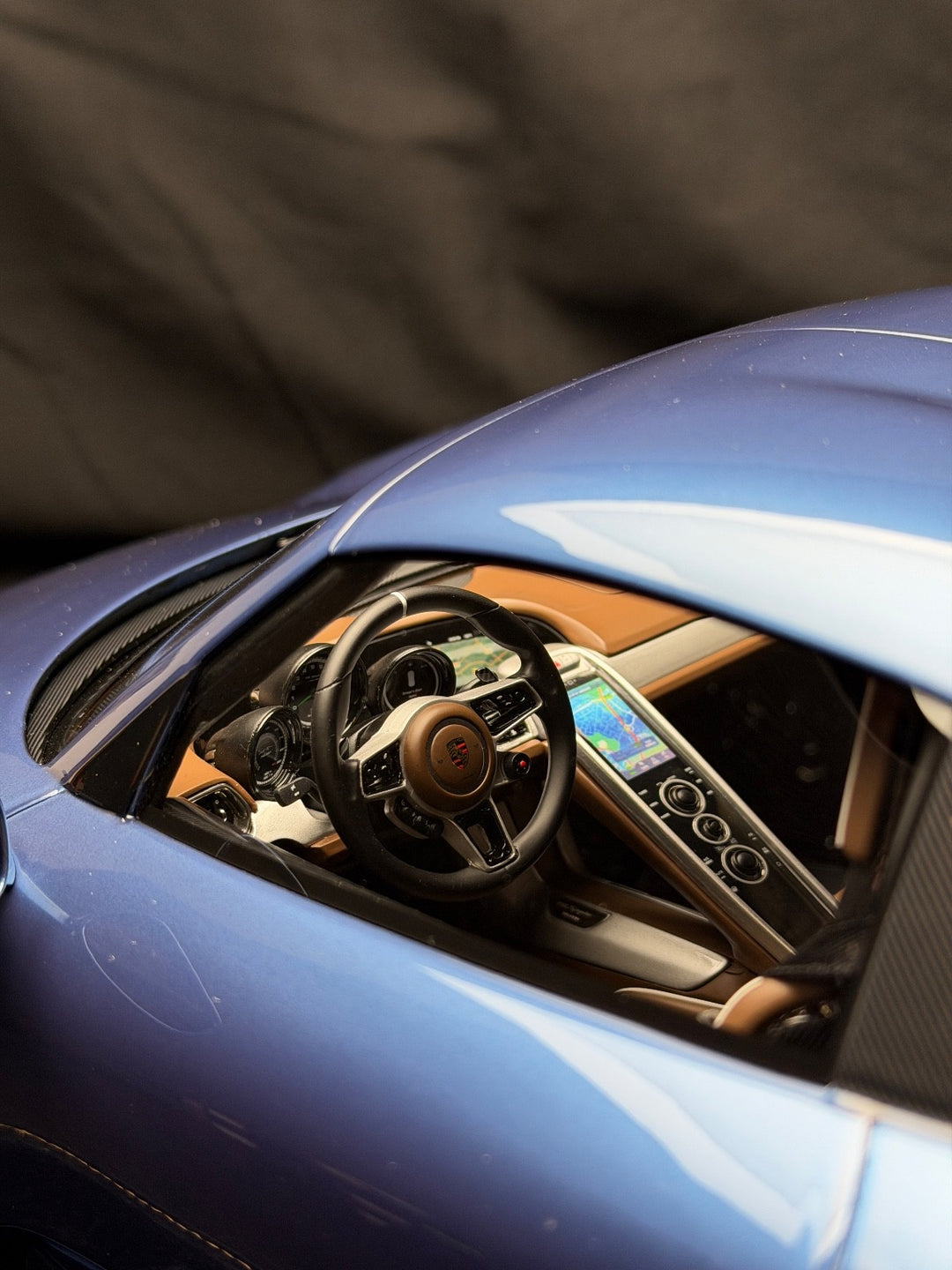 Porsche 918 Spyder (Metallic Light Blue) [H&H] 1:8 scale