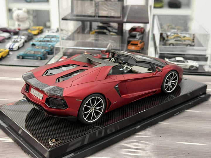 Lamborghini Aventador Roadster LP700-4 (Metallic Red) [MR Collection] 1/18 scale