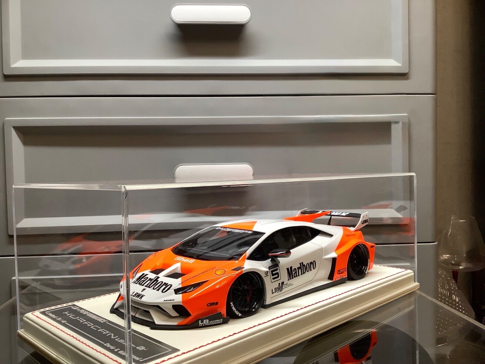 値下】LBWK HURACAN Davisu0026Giovanni RedBull Davis &