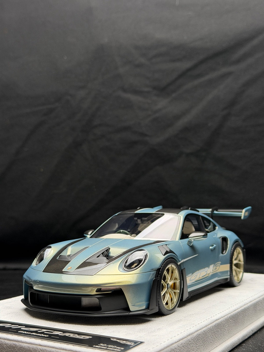 Porsche 911 GT3 RS (Urban Bamboo) [FuelMe Model] 1/18 scale