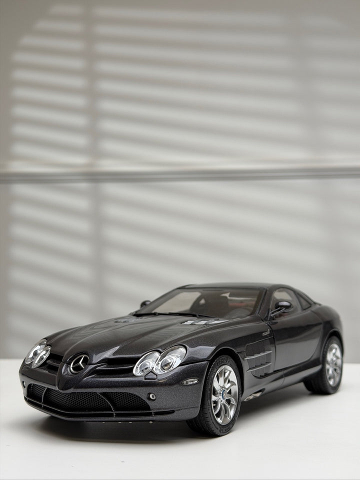 Mercedes-Benz SLR McLaren (Dark Gray) [CMC] 1:18 scale