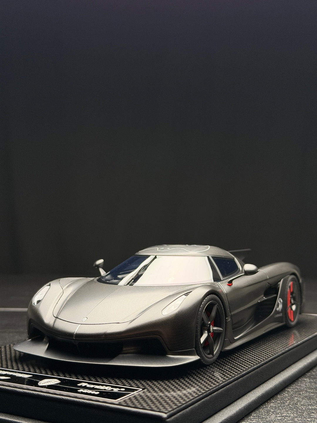 Koenigsegg Jesko Absolut (Full Carbon Fiber) [FrontiArt] 1:18 scale