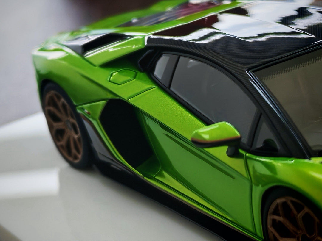 Lamborghini Aventador Ultimae (Giallo Verde Pearl)[Make Up AXELLWORKS]1:43 scale