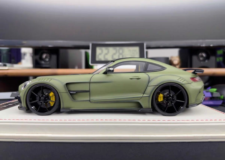 Mercedes-Benz AMG-GT Mansory (Matt Military Green) [Davis & Giovanni] 1/18 scale