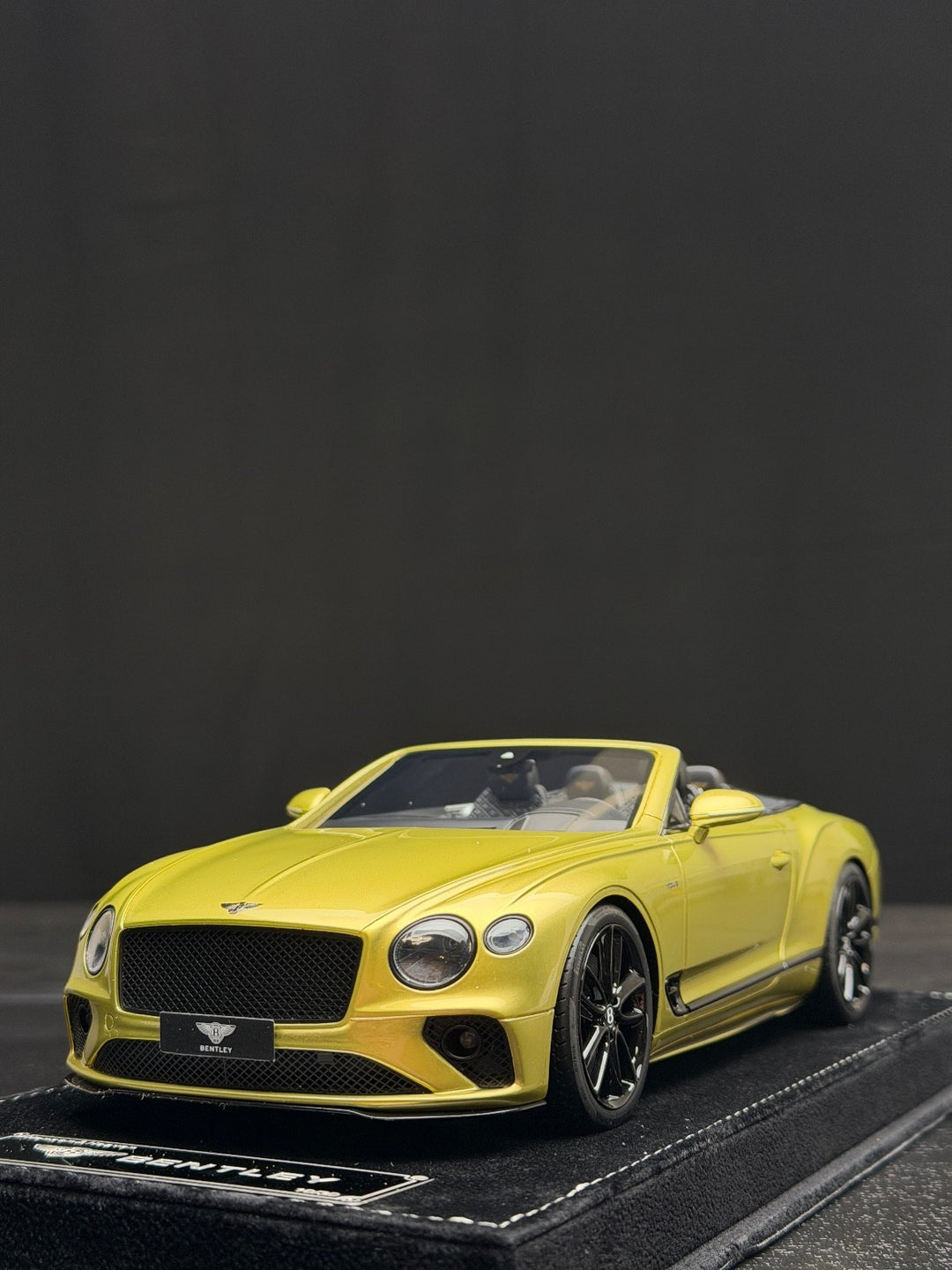 Bentley Continental GTC (Yellow Gold) [Henson&Heaven] 1/18 scale