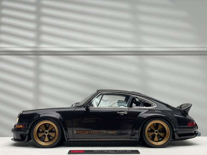 Porsche 911 Singer DLS (Gloss Carbon Fiber) [Make up Eidolon] 1/18 scale