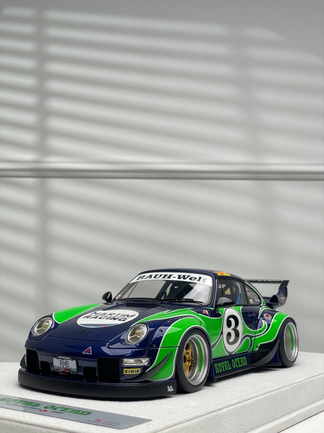 Porsche 911 993 RWB (Royal Ocean Green) [FuelMe Model] 1/18 scale