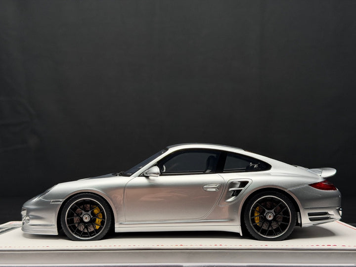Porsche 911 Turbo S (Silver/ Carbon) [IVY Model] 1:18 scale