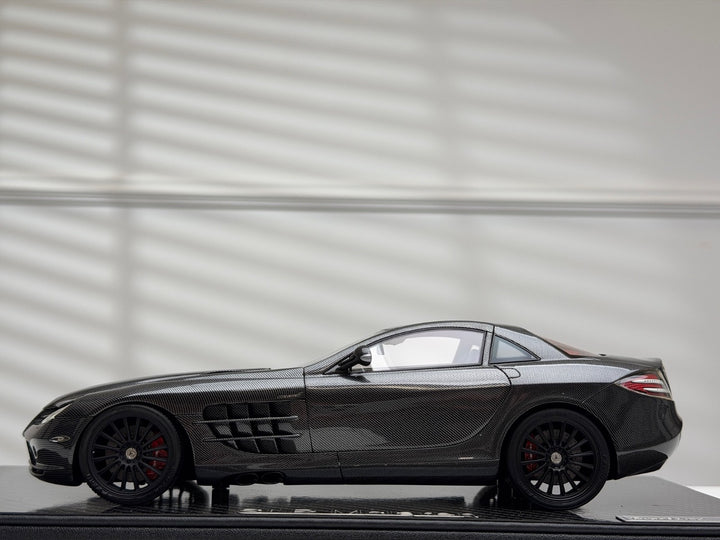 Mercedes-Benz SLR Mclaren (Full Exposed Carbon Fiber) [FrontiArt] 1/18 scale