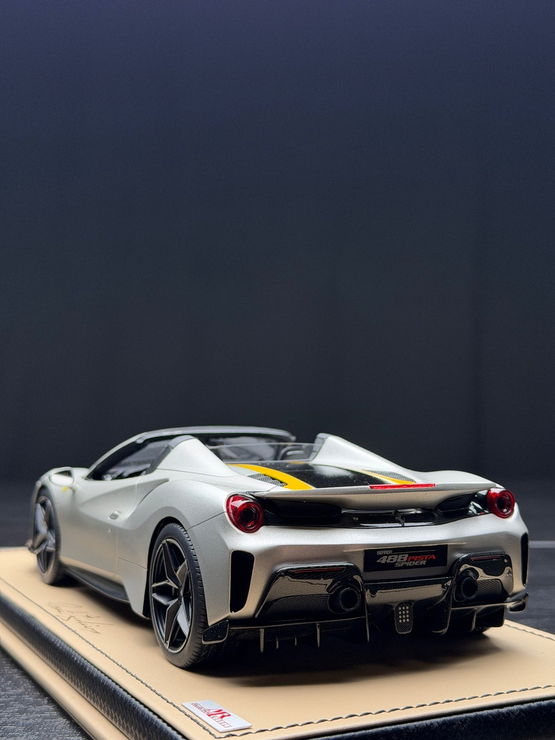 Ferrari 488 Pista Spider (Silver - Signed) [MR Collection] 1/18 scale
