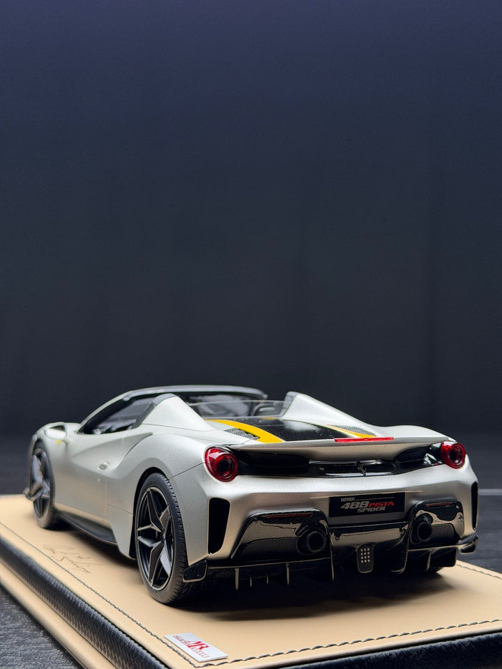 Ferrari 488 Pista Spider (Silver - Signed) [MR Collection] 1/18 scale