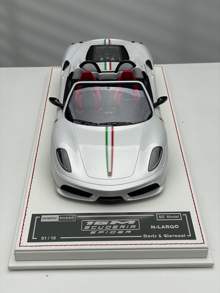 Ferrari 16M Scuderia Spider NOVITEC (Pearl White) [Davis & Giovanni] 1/18 scale
