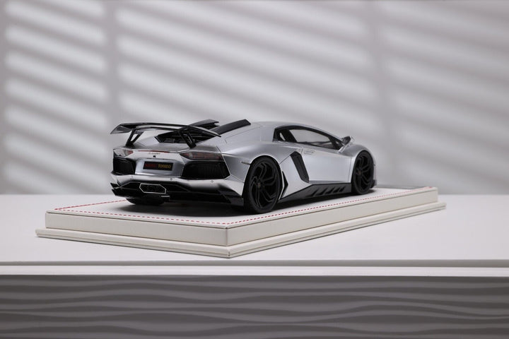 Lamborghini Aventador LBWK (Chrome Silver) [Davis & Giovanni] 1/18 scale