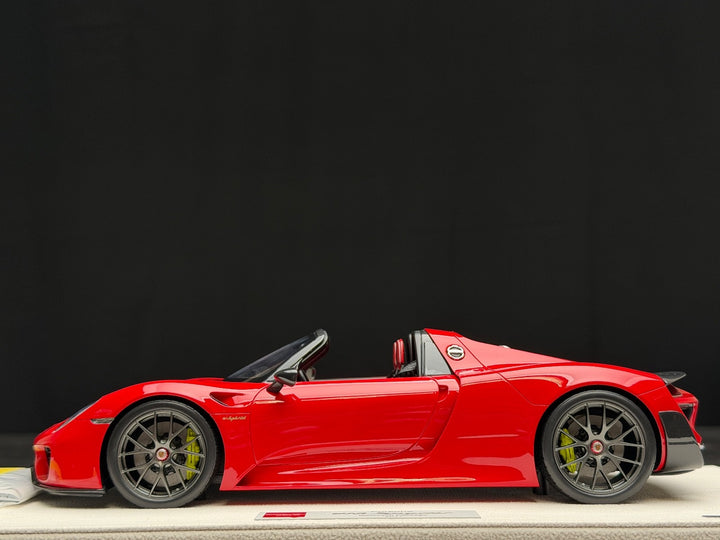 Porsche 918 Spyder Weissach (Red) [MakeUp Eidolon] 1/18 scale