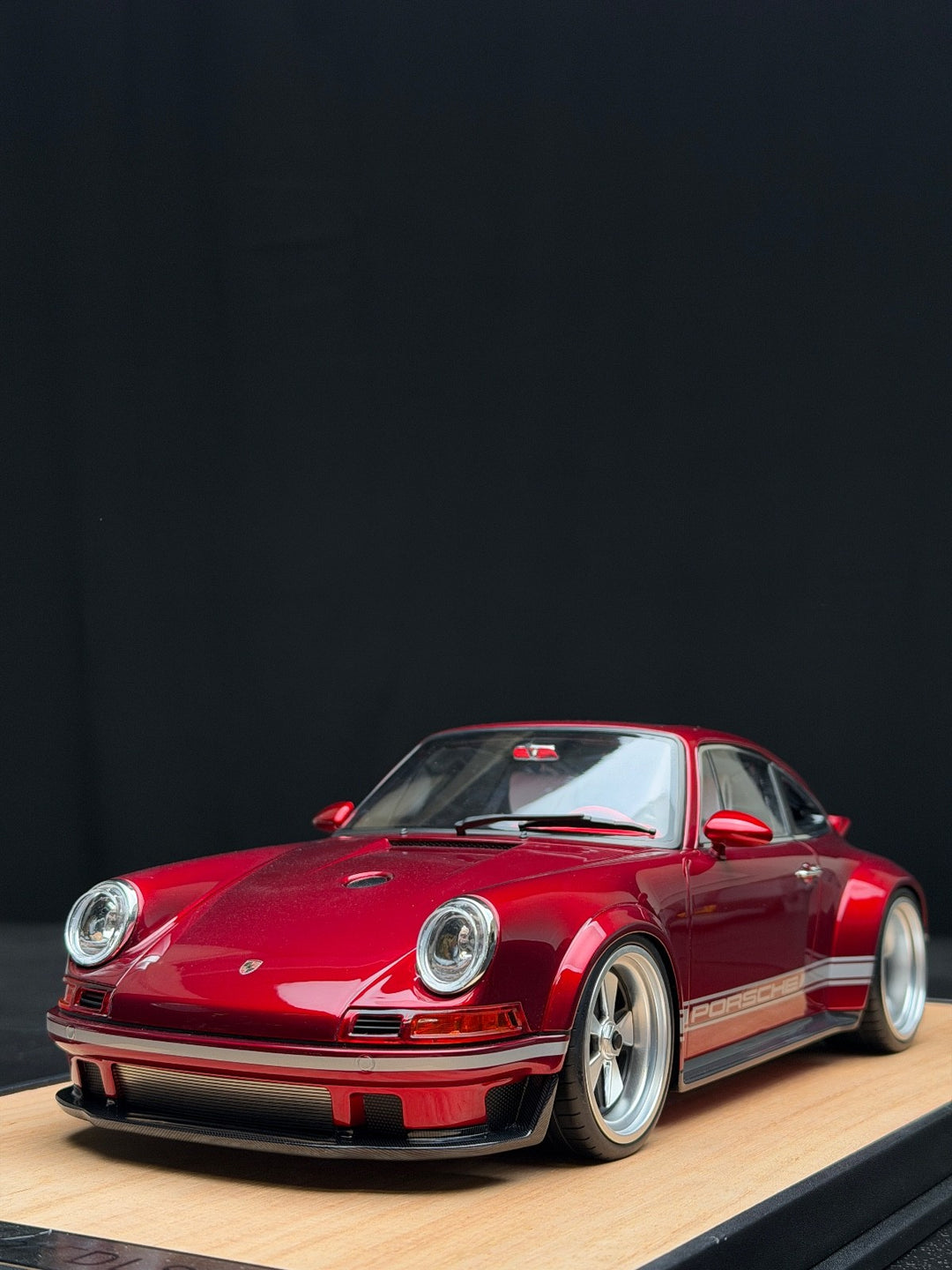 Porsche 911 Singer DLS (Red) [IVY Model] 1:12 scale