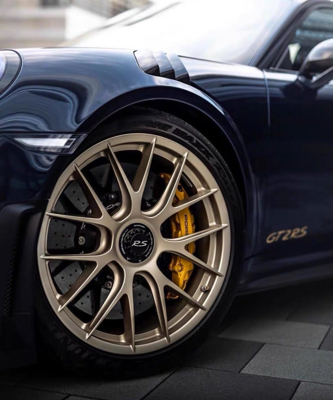 Porsche 911 GT2RS (Metallic Dark Blue) [Davis & Giovanni] 1:18 scale