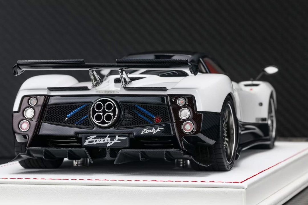 Pagani Zonda F (White/ Black) [Davis & Giovanni] 1:18 scale