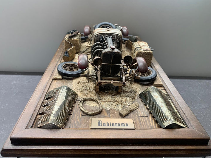 Classic Mercedes-Benz SSKL Barn Find Diorama [1:18 scale]