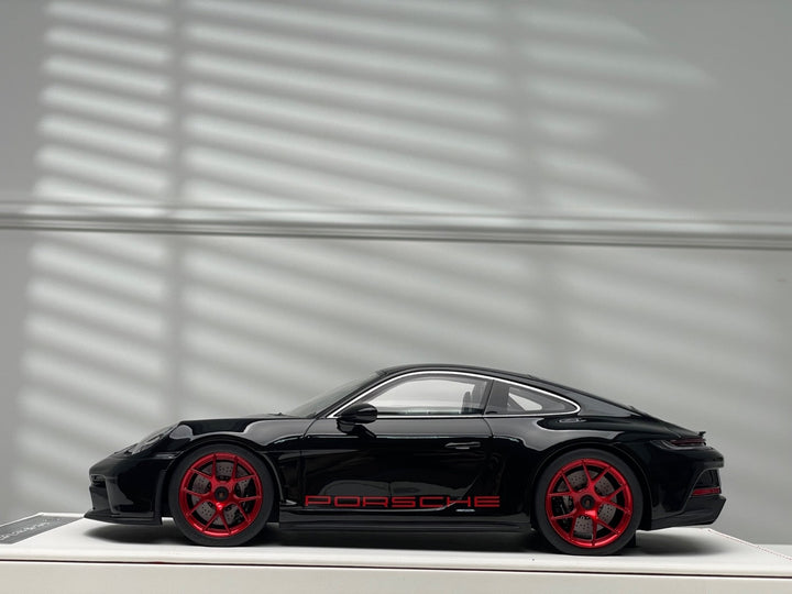 Porsche 911 S/T (Black/ Red Rims) [Ivy Merit Model] 1/18 scale