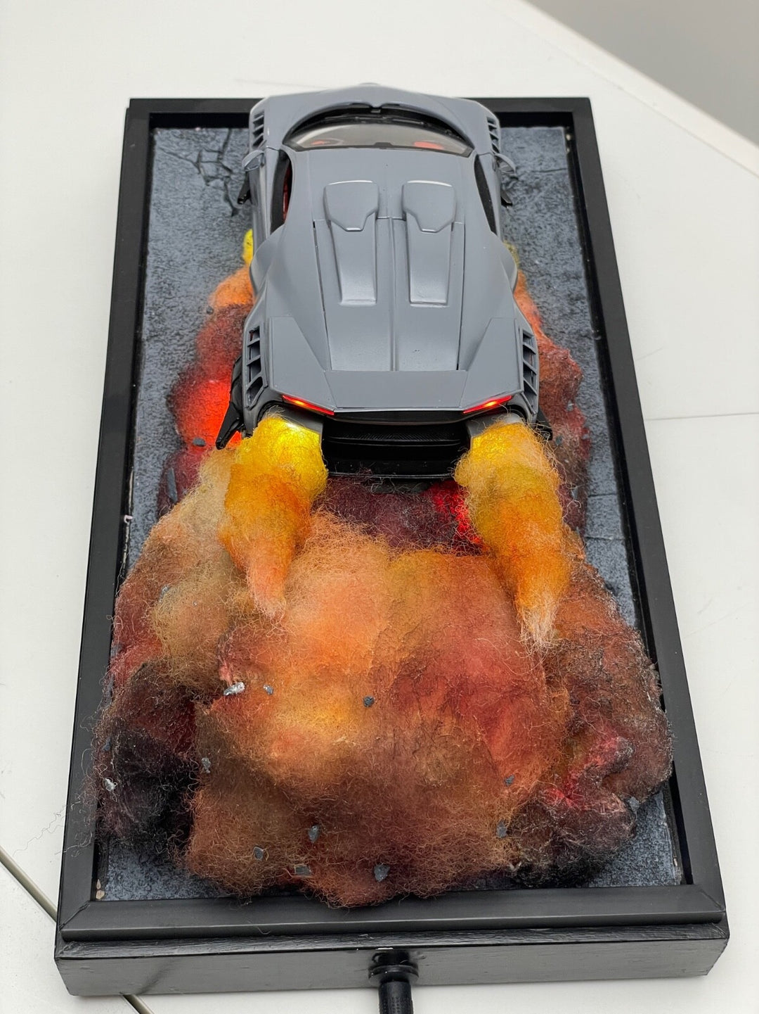 Bugatti Chiron Diorama with Lights [1:24 scale]