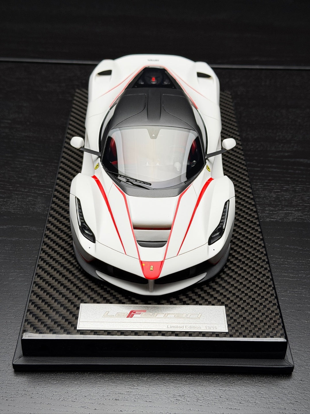 Ferrari LaFerrari (Matt White) [Gavin] 1:18 scale