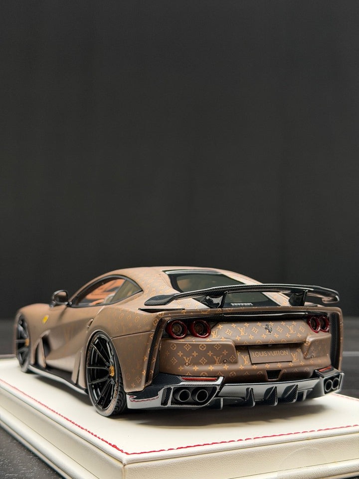 Ferrari 812 N-LARGO NOVITEC (LV Monogram) [Davis & Giovanni] 1:18 scale