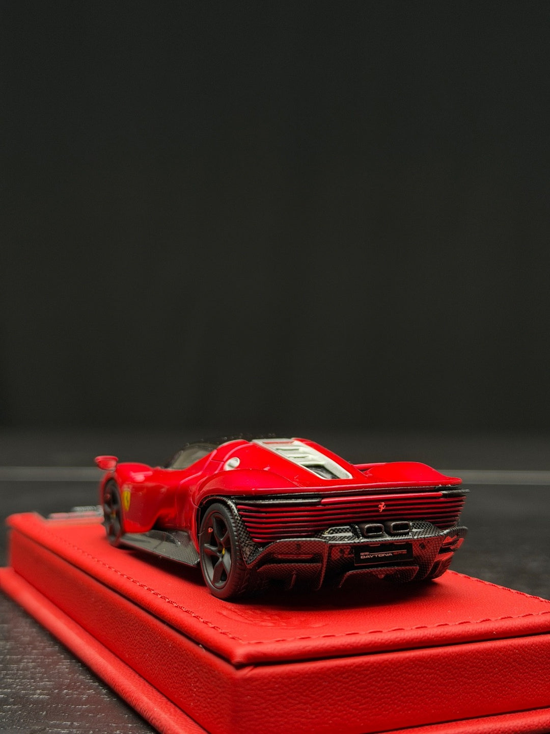 Ferrari Daytona SP3 Closed Roof (Rosso Corsa) [BBR Executive] 1:43 scale